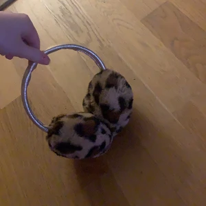 öronmuffar  - jätte söta justerbara öronmuffar