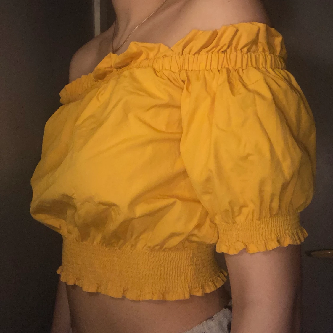 Gul of shoulder topp