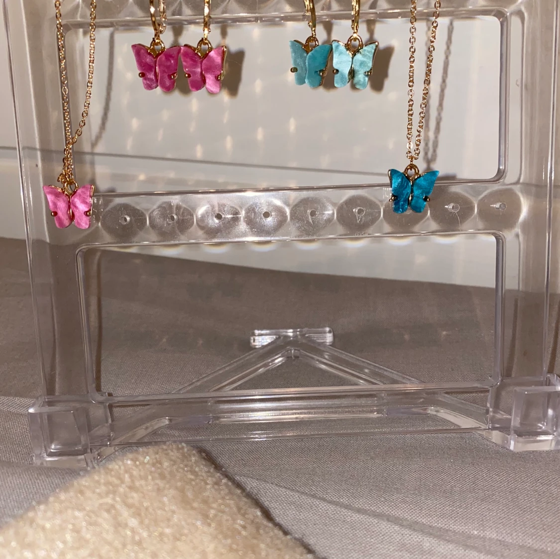 Fjäril örhängen+ halsband 