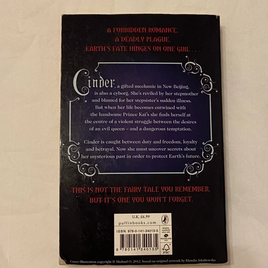 Bok: Cinder av Marissa Meyer (språk: Engelska) - 90