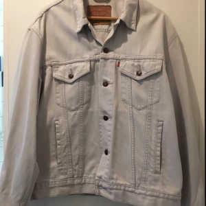  - snygg som oversize, är själv en storlek S 