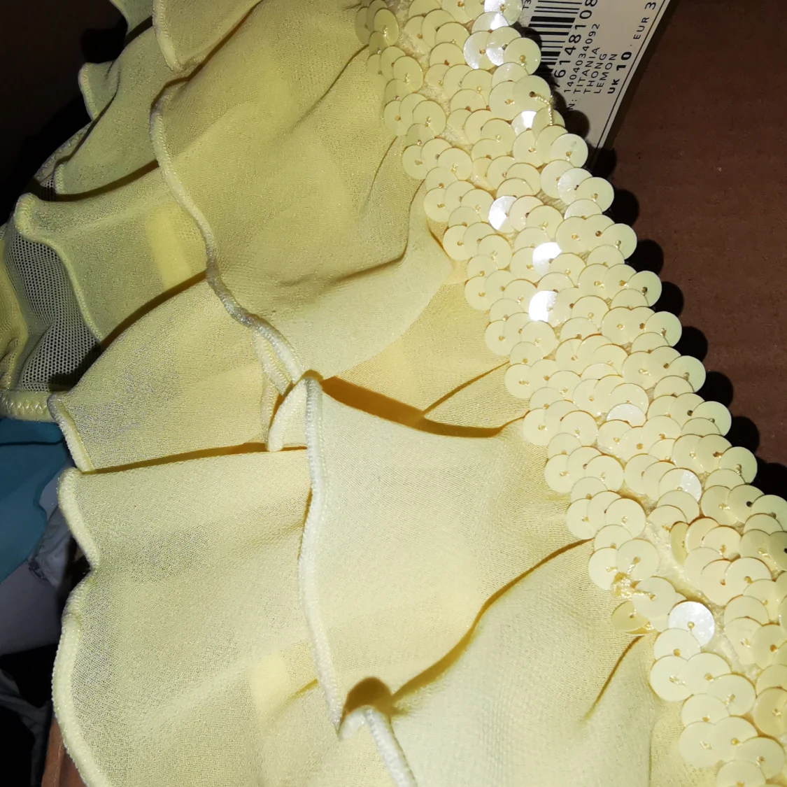 G-string citron färg. Super söta  - 90