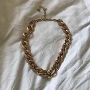 Halsband från nakd - Halsband från nakd. Helt nytt