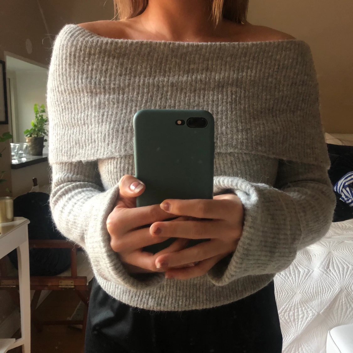 Offshoulder stickad tröja 