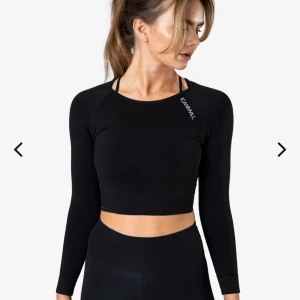 Träningstopp från icaniwill - Träningstopp från icaniwill i storlek S, köpt för 399 kr men säljer för 170 kr inkl frakten! Bra skick ✨🤎 