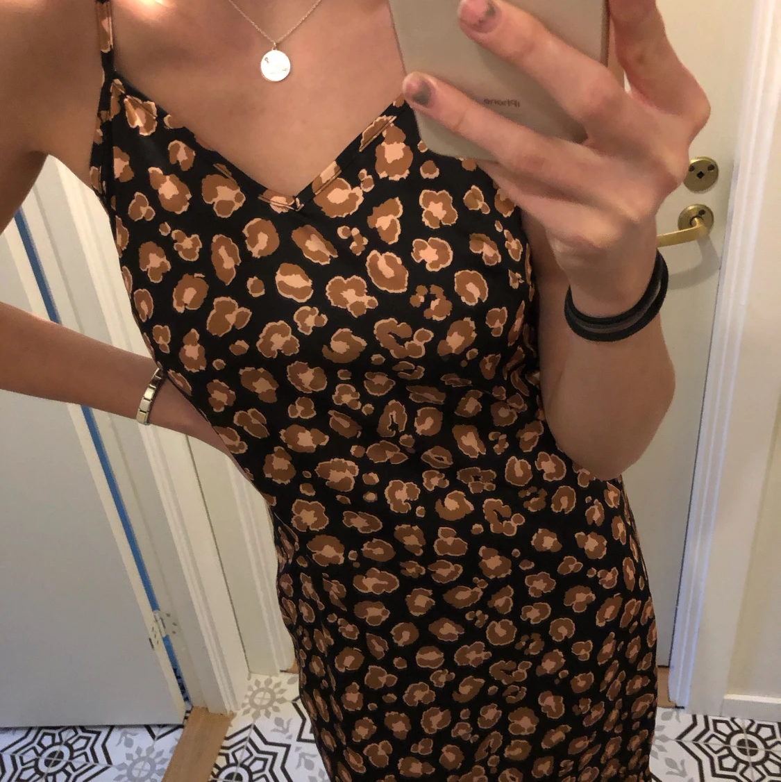 OTROLIG klänning! - 90