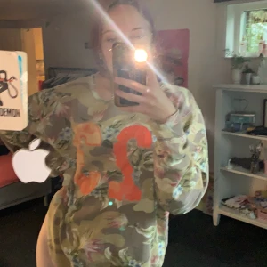 Tjocktröjor oversize - Jätte sköna oversize tjocktröjor. 50kr styck men 80kr för båda komentera privat vid intresse❤️