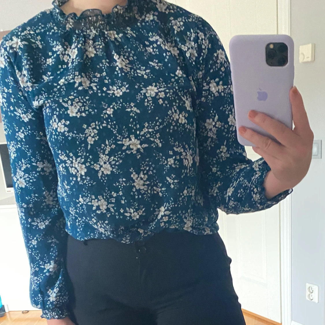Blommig blus - 91
