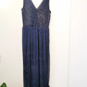 Klänning - Nästan nytt