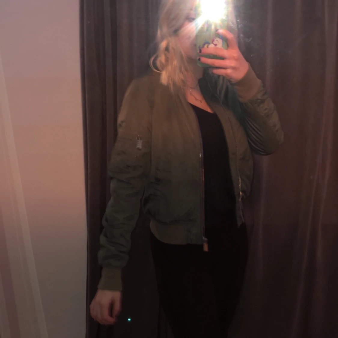 Bomberjacka i storlek xs