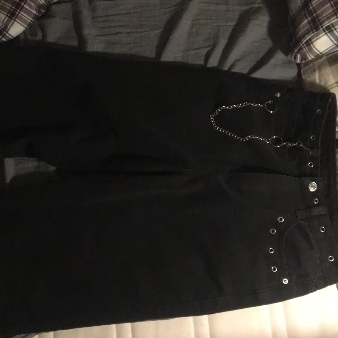 Ett par svarta Jeans från SHEIN. - 90