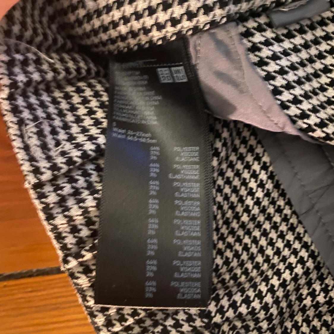 Uniqlo Houndstooth flair pants  - 91