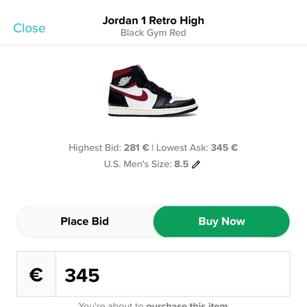 Tja! Dessa Nike Air Jordan 1 High till salu. Väldigt fräscht skick, enda som sticker ut är lite creasing. Box och extra laces medföljer! Fråga gärna om det är något 🙏🏻. Skor.