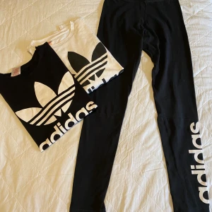 Adidas set. - Två t-shirtar och leggings strl xs