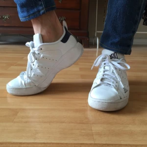  - Adidassneaker i nyskick. Apsnygga!