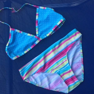  - Färgglad bikini - passar XS/S 
Bra skick