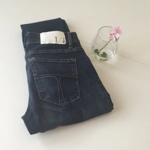  - Tiger Of Sweden jeans, använda 1 gång. Mottagaren står för frakten! 