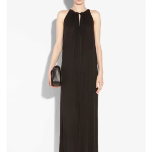  - Jättefin svart klänning från Acne.
Superfint skick!