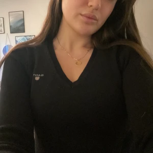 Stickad Ganttröja - En stickad ganttröja som jag inte längre använder i stl xs🥰