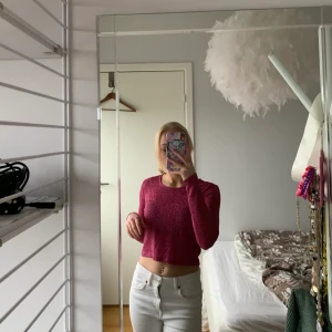 Topp Monki strl S - Jättefin rosa-glittrig fest-topp från monki!