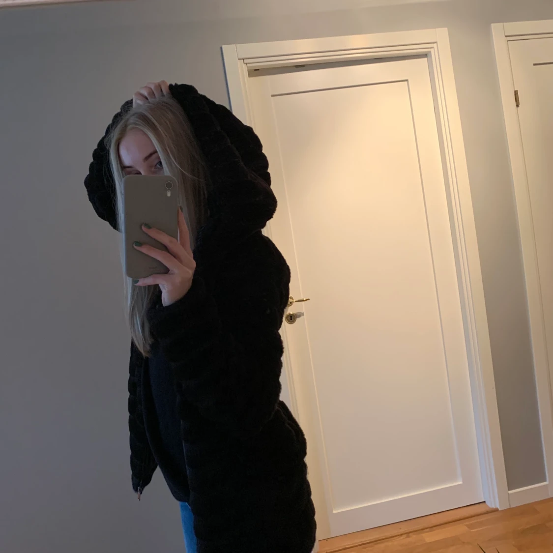 Svart pälsjacka  - 90