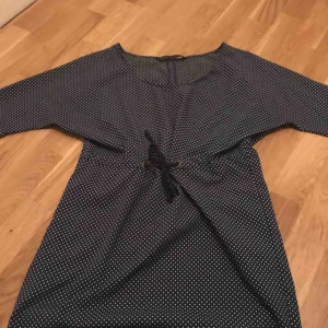  - Tunika/ klänning från Zara. 