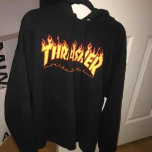  - Säljer min fina trasherhoddie!!