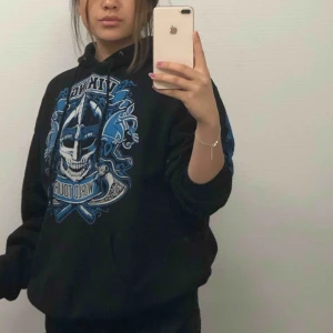  - startar nu en budgivning pga hög efterfrågan, börjar på 100kr 😊 vid ledande bud i 24h har du vunnit:) snöret fattas:/ 