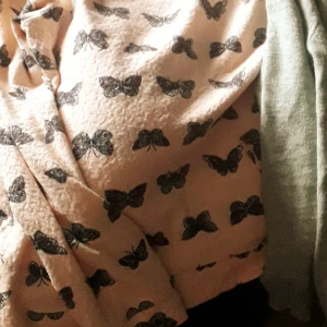  - Snygg topp hm o. Mössa  Stl s