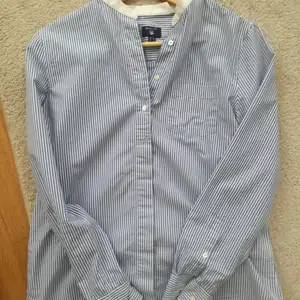  Gant blus skjorta fin nästan ny.stl 38-40