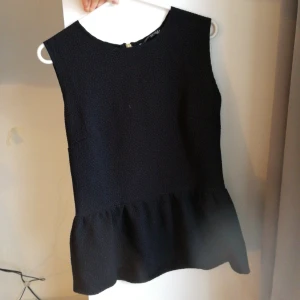  - Svart blus
