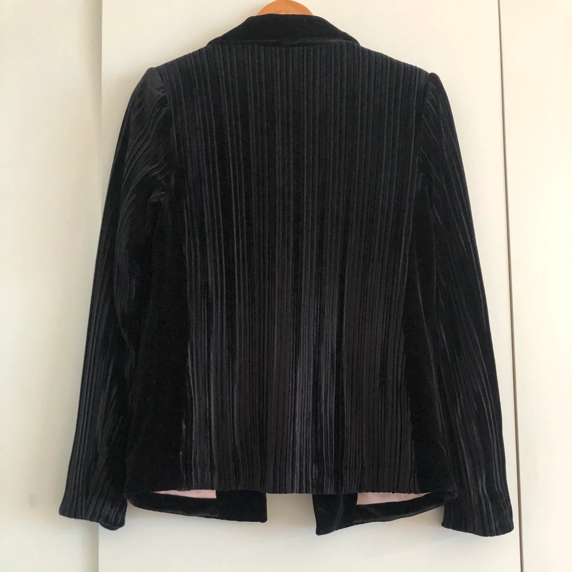 Svart sammetskavaj strl 36 - 90