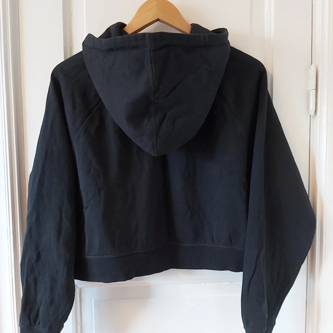 Croppad huvtröja - 90