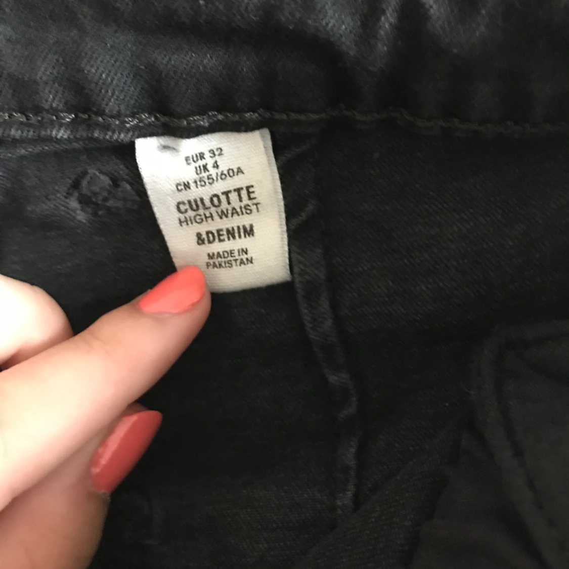 Snygga svarta vida jeans  - 91