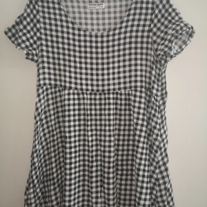 American Apparel klänning  - Ganska kort på mig som är 180 cm. Som ny. 