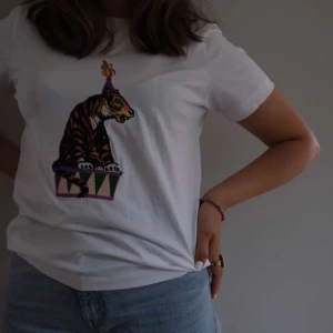 T-shirt - Skön t-shirt med coolt tigertryck! Checka vår Instagram för fler coola plagg! @rocketresell_se