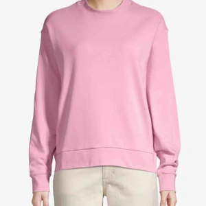  - Sweatshirt köpt på weekday för cirka 6 månader sen, använd ungefär 3 gånger så den inte är min stil. Färgen är finare och ljusare i verkligheten