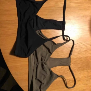  - Filippa k bikiniöverdel oanvända  Svart och grön Säljer båda för 250 eller separat för 150  