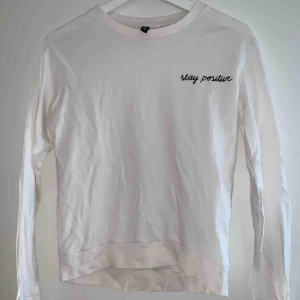  - En jätte skön vit långärmad tröja från h&m