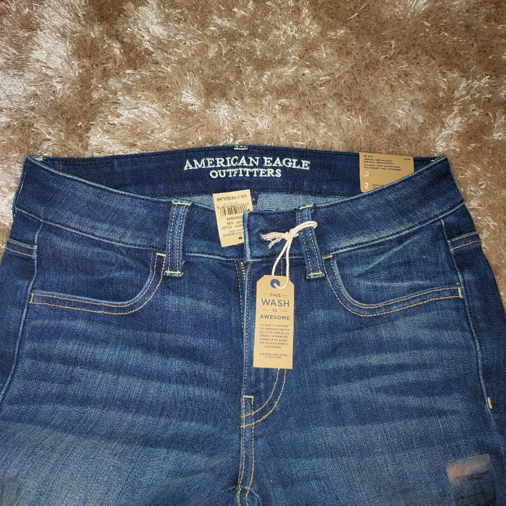 Helt nya American Eagle jeans med alla lappar kvar. Jeans & Byxor.