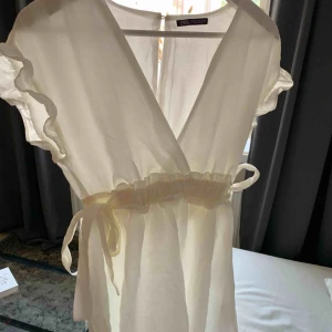  - Klänning från zara. Använd 1 gång. 