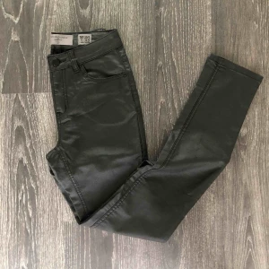  - Vaxade jeans, använda 1 X