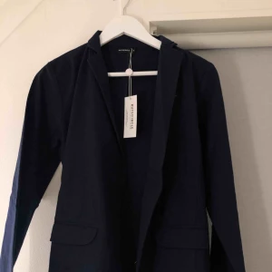  - Blazer köpt från NAKD, aldrig använd. Frakt tillkommer