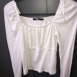 Tröja - Helt ny tröja. Aldrig använd. Storlek s