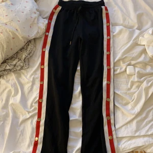 Sköna byxor  - Säljer dessa jättesköna byxorna🥰