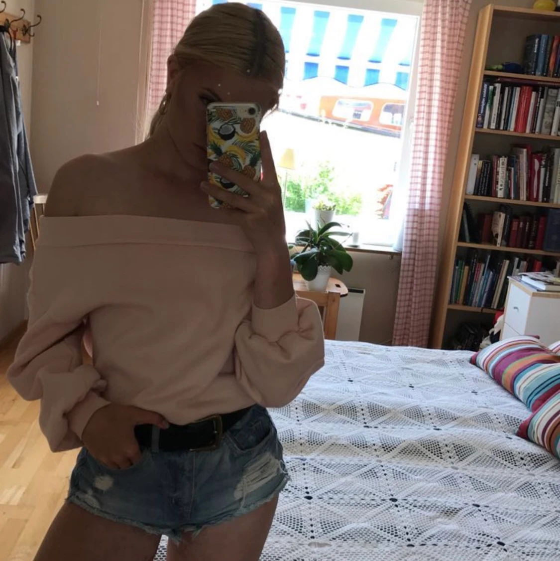 Rosa off-shoulder tröja - 90