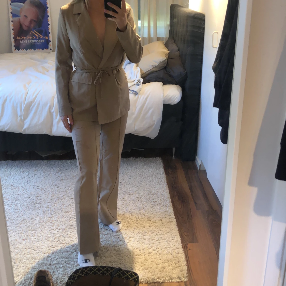 Missguided beige kostym