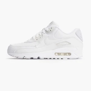  - Nike Air Max 90 Leather
Storlek: 37 (6,5)
Aldrig använda. Säljes pga fel storlek. 
Hämtning i Stockholm alternativt skickas med posten, frakt tillkommer. 
