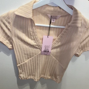 Petites stl 32 - Oanvänd tröja från petites, stl 32, orginalpris 160kr 