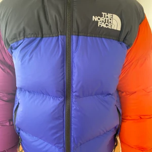 North Face - Varm North face vinter jacka , använd bara 3 gånger. Storlek S. 1 år gammal.